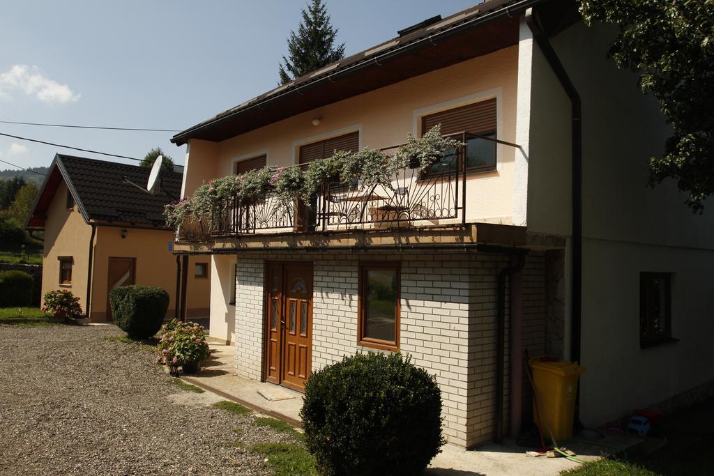 Отель House Drakulic Кореница Экстерьер фото