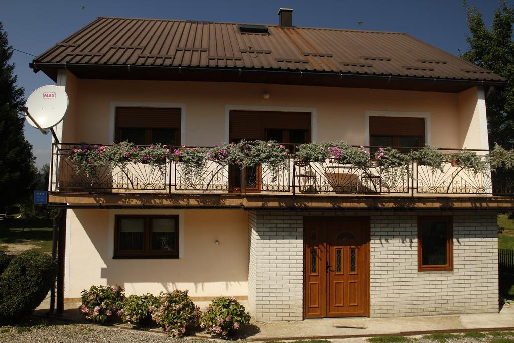 Отель House Drakulic Кореница Экстерьер фото
