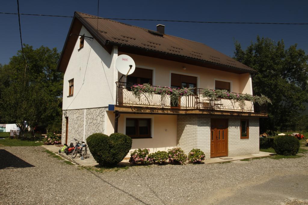 Отель House Drakulic Кореница Экстерьер фото