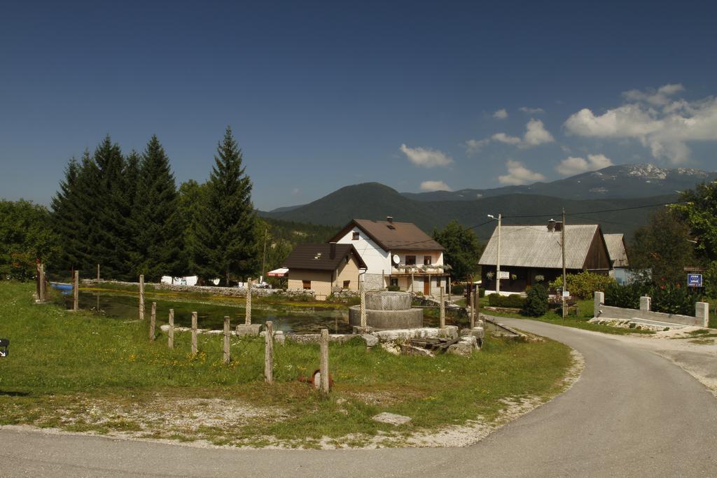 Отель House Drakulic Кореница Экстерьер фото